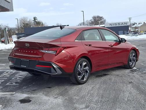 2025 Hyundai ELANTRA SEL Convenience