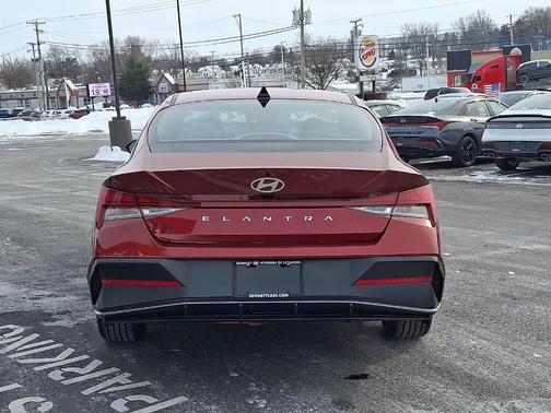 2025 Hyundai ELANTRA SEL Convenience