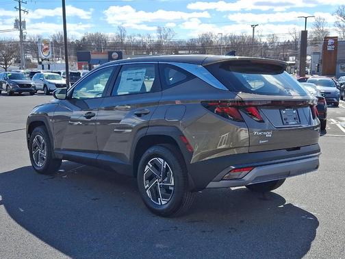 2026 Hyundai TUCSON Hybrid Blue SE