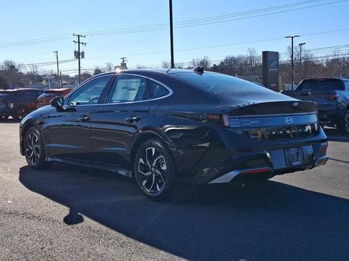 2025 Hyundai SONATA SEL