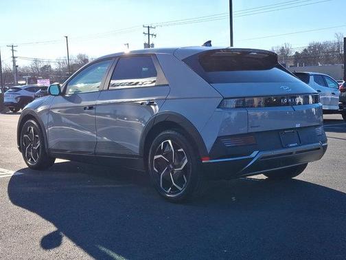2024 Hyundai IONIQ 5 SEL