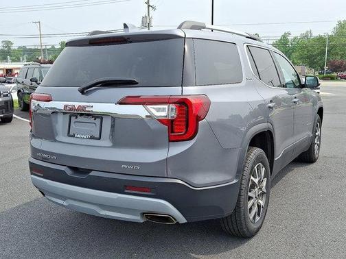 2022 GMC Acadia SLE