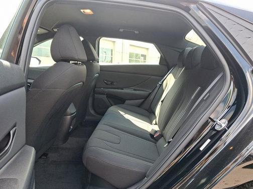 2025 Hyundai ELANTRA HEV SEL Sport