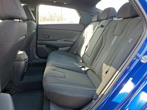 2026 Hyundai ELANTRA SEL