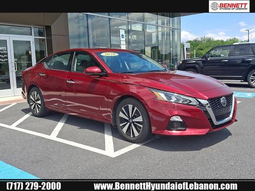 Scarlet 2020 Nissan Altima 2.5 SV