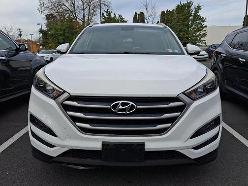 2017 Hyundai TUCSON SE Plus