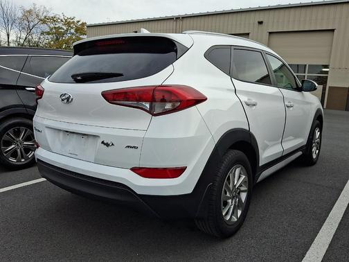 2017 Hyundai TUCSON SE Plus
