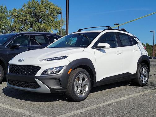 Lunar White 2023 Hyundai KONA SEL