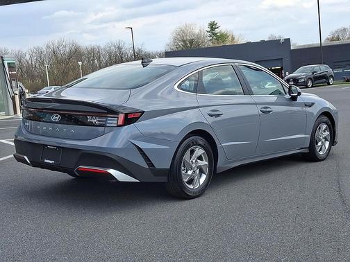 Transmission Blue 2026 Hyundai SONATA SE