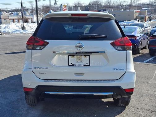 2020 Nissan Rogue SV