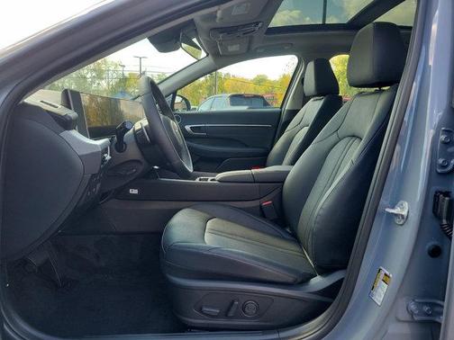 2025 Hyundai SONATA Hybrid Limited