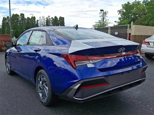 2025 Hyundai ELANTRA HEV Blue