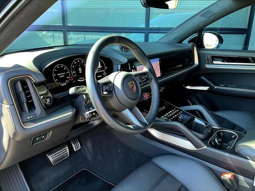 2024 Porsche Cayenne Turbo GT