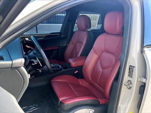 2023 Porsche Macan S