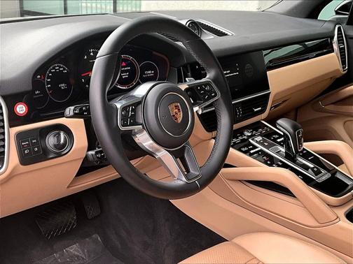 2022 Porsche Cayenne 