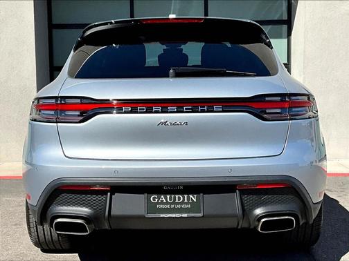 2026 Porsche Macan 