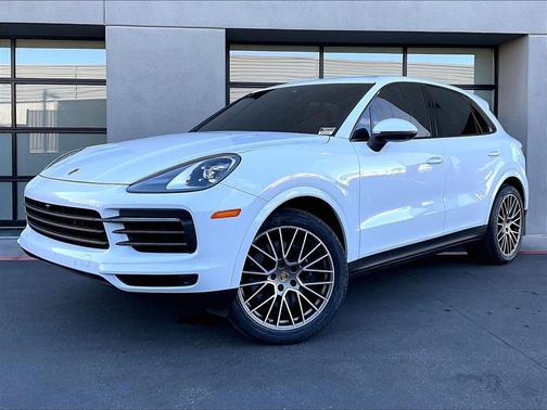 2023 Porsche Cayenne Platinum Edition