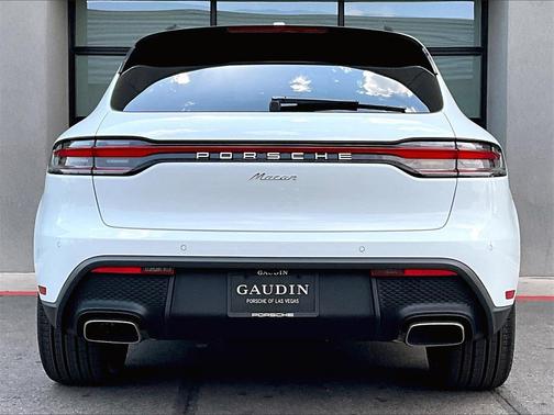 2025 Porsche Macan 
