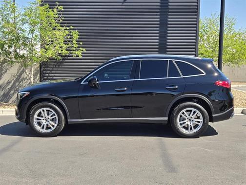 2025 Mercedes-Benz GLC 300 Base