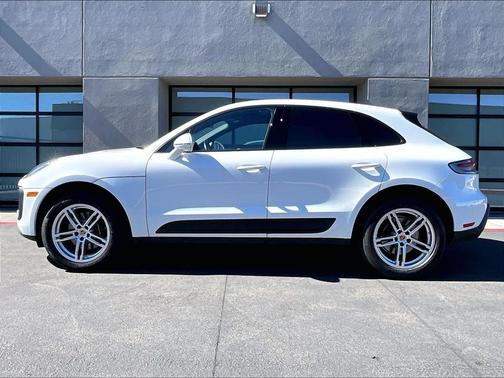 2023 Porsche Macan 