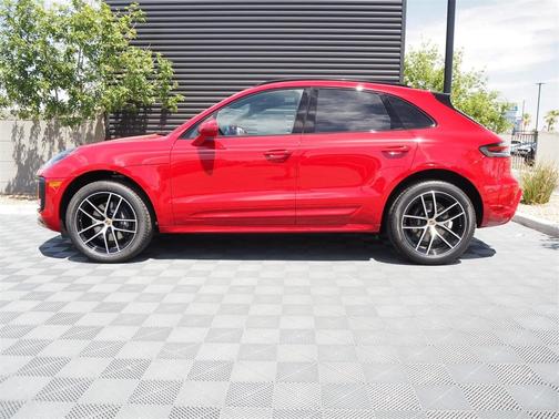 2024 Porsche Macan 