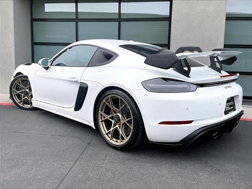 2024 Porsche 718 Cayman GT4 RS