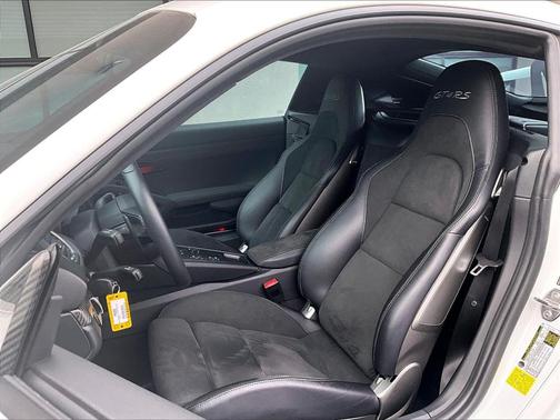 2024 Porsche 718 Cayman GT4 RS