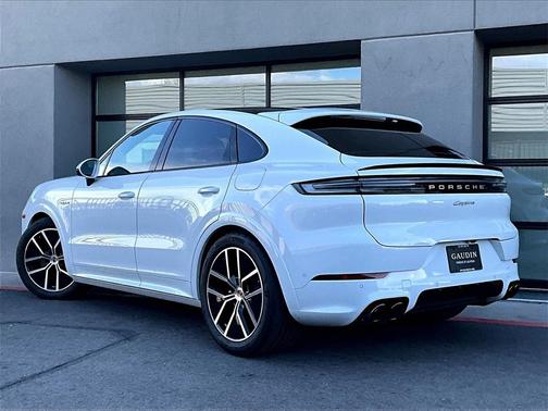 2025 Porsche Cayenne 