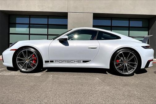 2024 Porsche 911 Carrera 4S