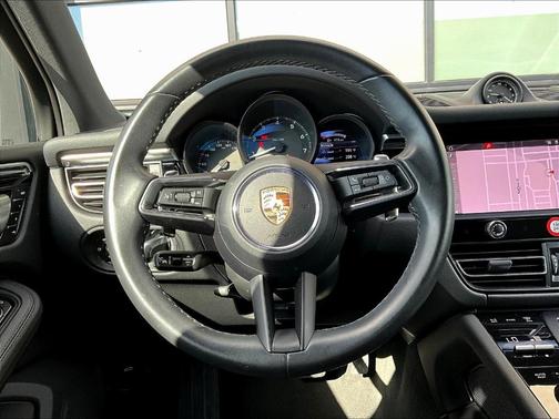 2023 Porsche Macan 