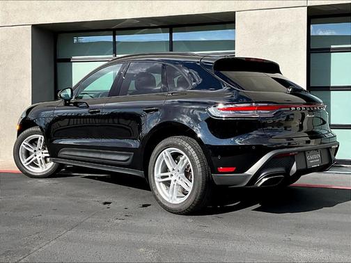2023 Porsche Macan 