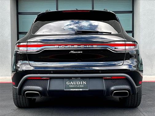 2023 Porsche Macan 