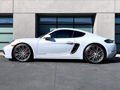 2025 Porsche 718 Cayman GTS 4.0