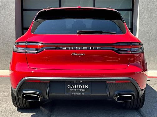 2026 Porsche Macan 