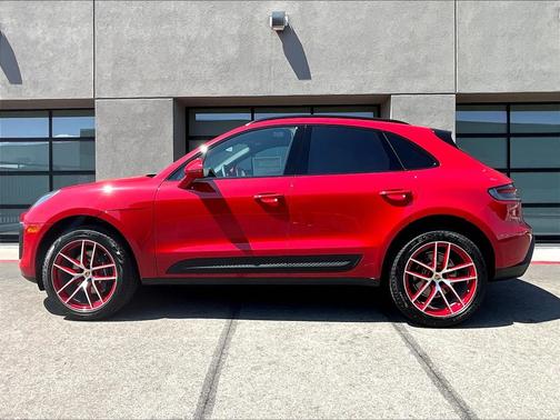 2026 Porsche Macan 