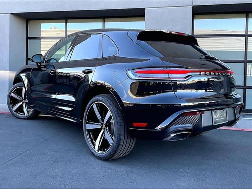 2026 Porsche Macan 