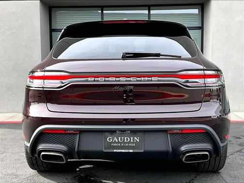 2026 Porsche Macan 