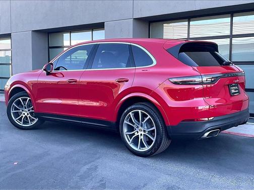 Carmine Red 2023 Porsche Cayenne
