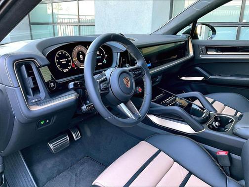 2025 Porsche Cayenne Turbo GT