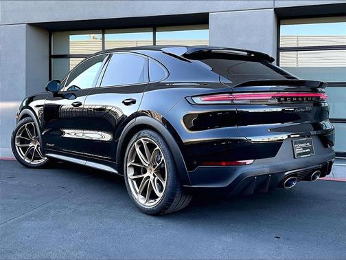 2025 Porsche Cayenne Turbo GT