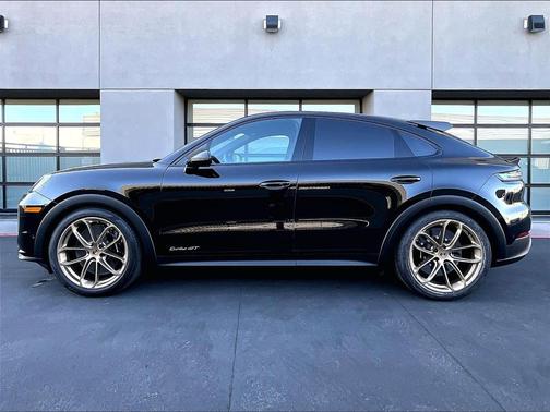 2025 Porsche Cayenne Turbo GT