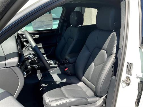 White 2025 Porsche Macan