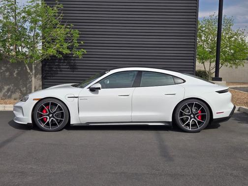 2025 Porsche Taycan 4S