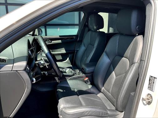 2022 Porsche Macan S