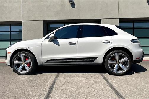 2022 Porsche Macan S