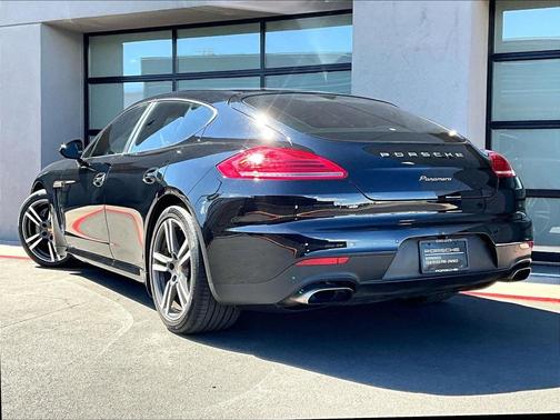 2014 Porsche Panamera 2