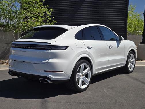 2024 Porsche Cayenne AWD