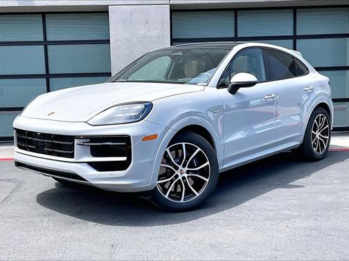 Chalk 2026 Porsche Cayenne