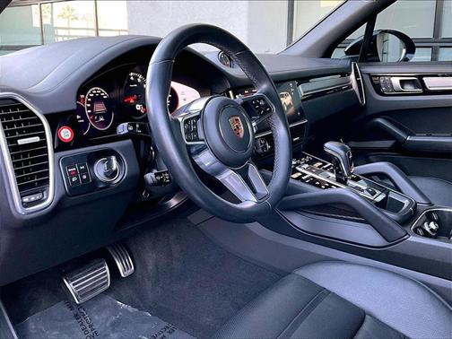2023 Porsche Cayenne S Platinum Edition