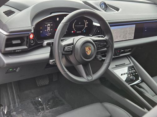 2024 Porsche Macan 4